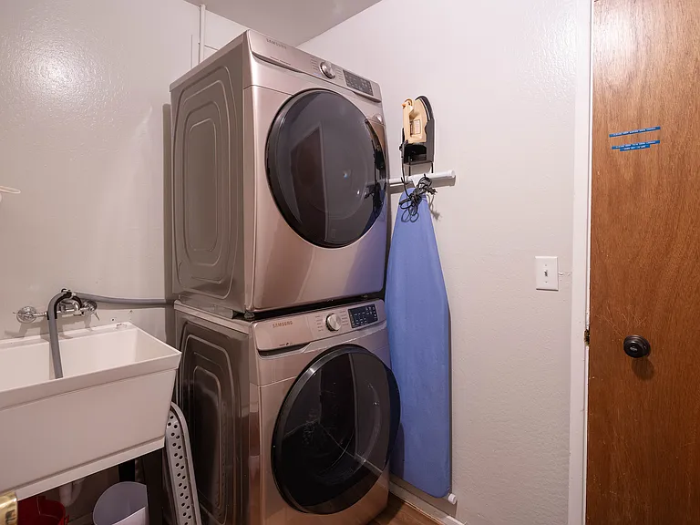 700 Carnelian Cir — Photo 12
