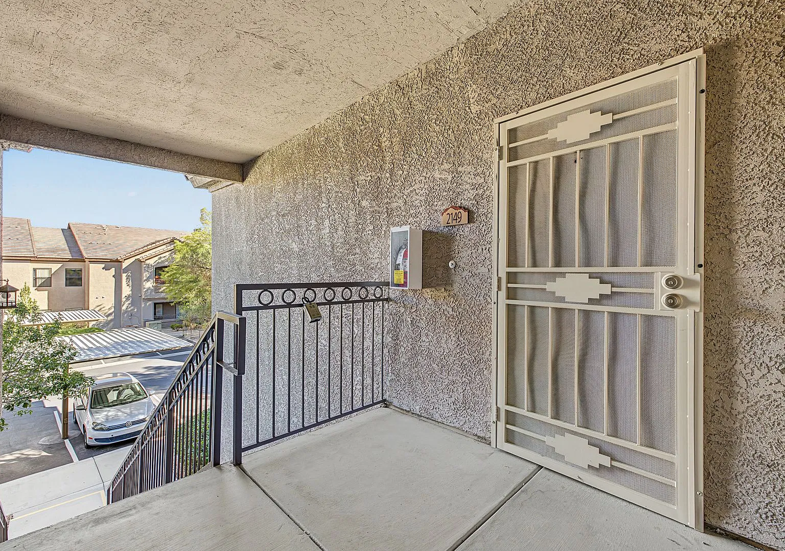Beautifully upgraded 1-Bedroom condo in Gated Skye Canyon Community! — Photo 4