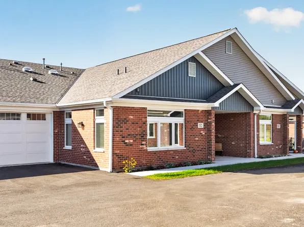 52 Kloe Ln #52, Sycamore, IL 60178