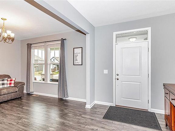 3rd image of 4161 Basswood Dr