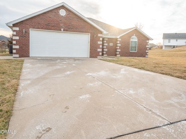 7015 Spring Park Dr, Jefferson City, MO 65109