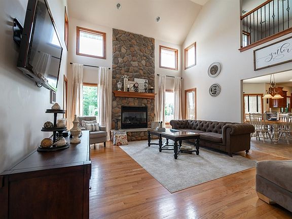 5th image of 12173 W 106th Ln
