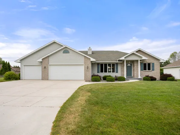 1475 Buckys Run, Green Bay, WI 54313