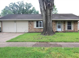 2809 Dewberry Ln, Pasadena, TX 77502