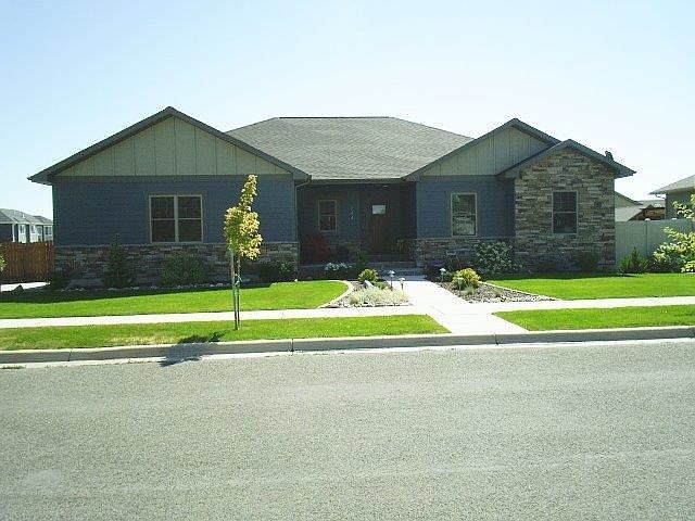 1st image of 744 Insulator Ave