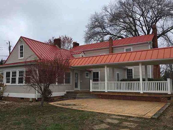 2nd image of 260 N Main St