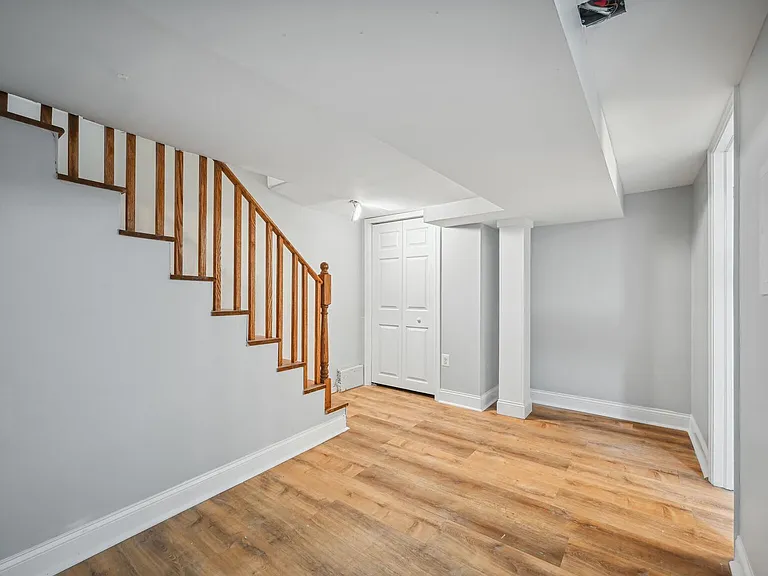 167 V St NE — Photo 19