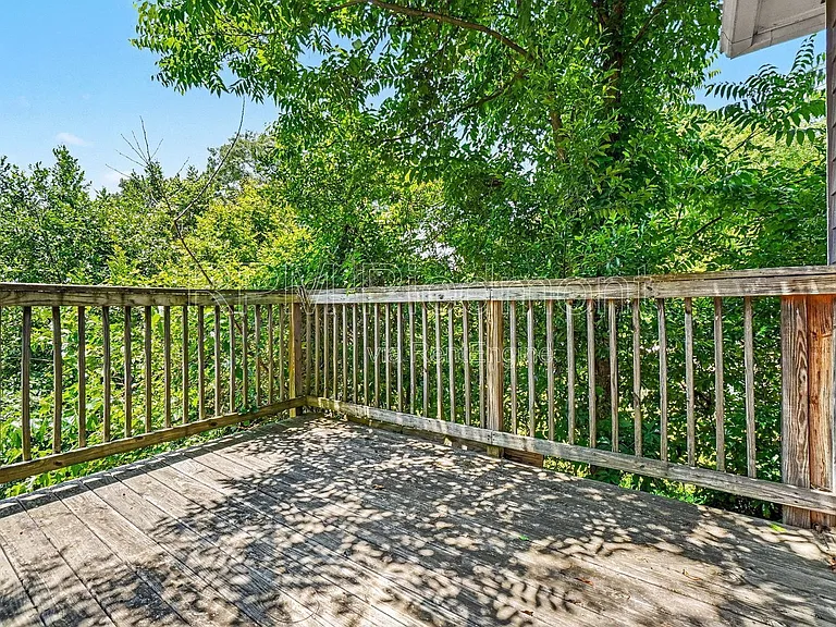 706 Catherine St SW — Photo 4