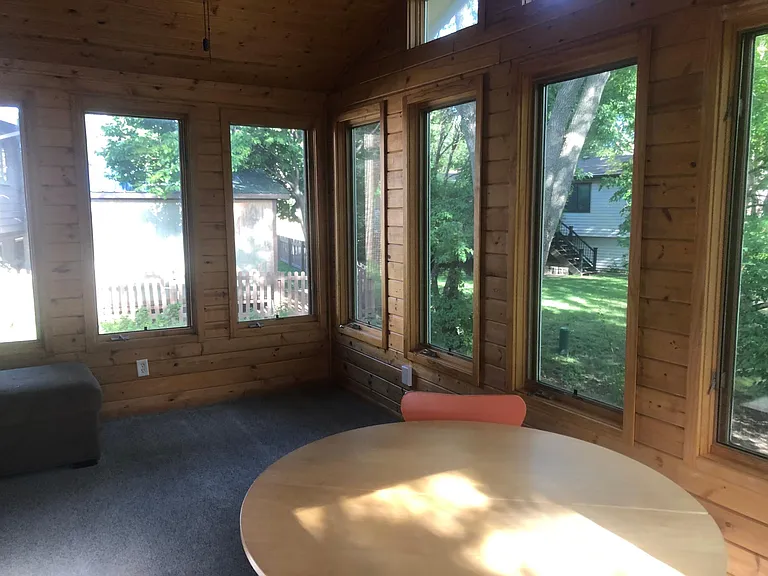 9695 Buckingham Dr — Photo 4