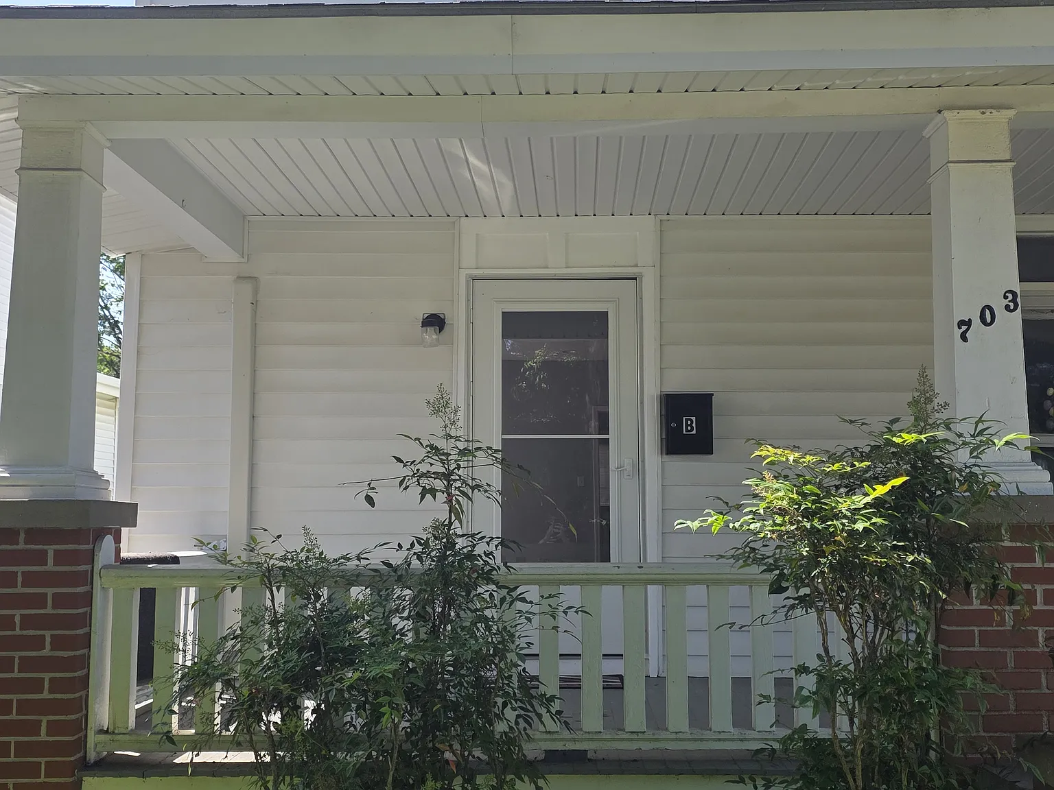 1 bed, $1,300 — Photo 1