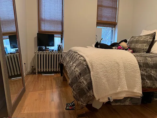 Rented by Weinstein Realty Group | media 17