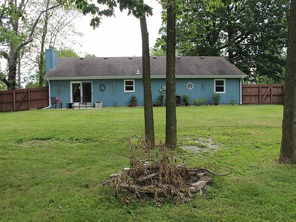 4th image of 3817 N Piper Ave