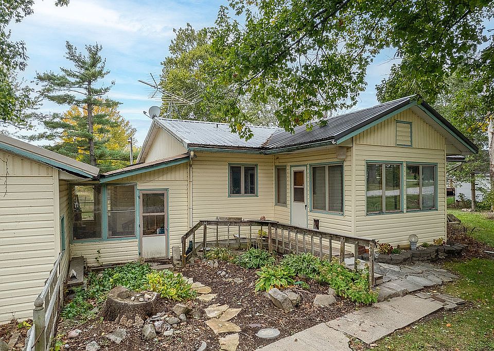 2509 Davey St NE, Iowa City, IA 52240 Zillow