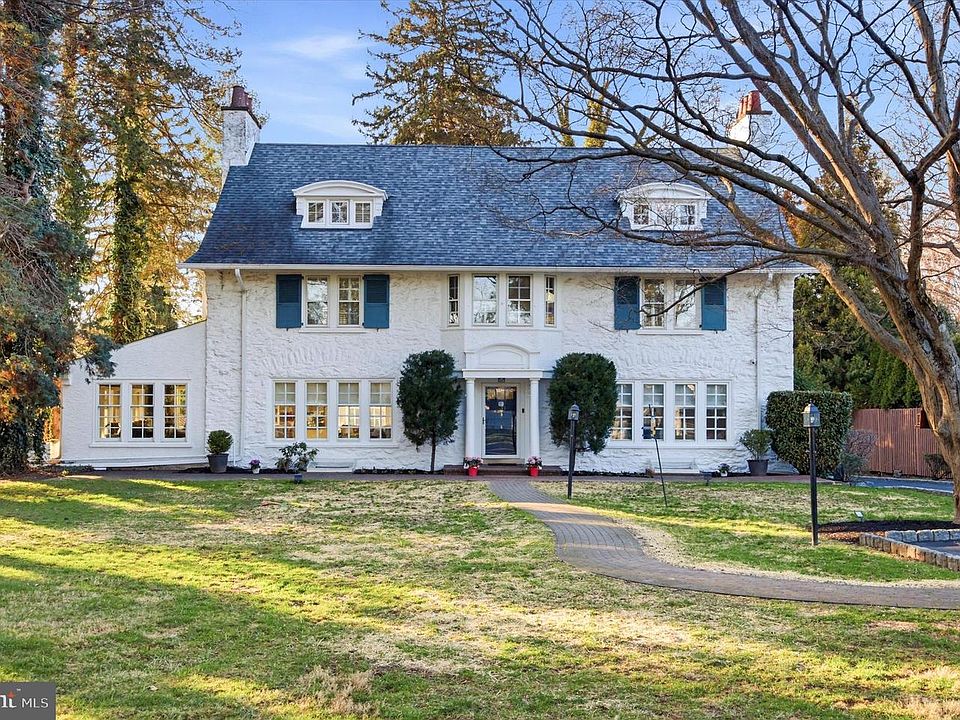 1st image of 305 Wister Rd