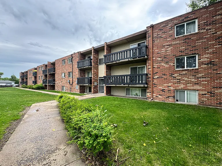 3170 Laurier Dr — Photo 14