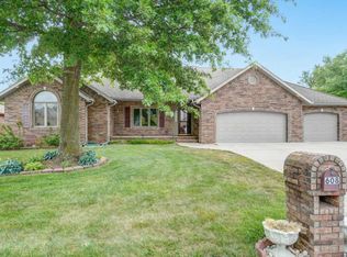 608 N Elderberry Ln, Nixa, MO 65714