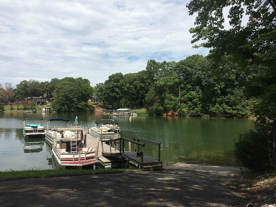Community Boat Slip