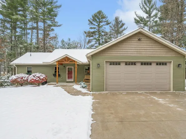 W2330 Otter Ponds Ct, Keshena, WI 54135
