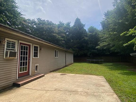 5th image of 88 Hunting Horn Ln