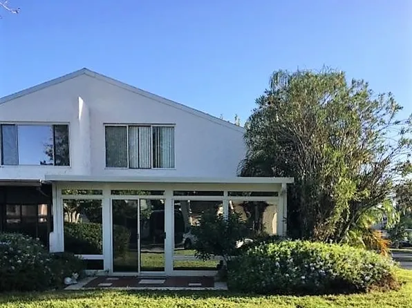 4202 Harbor House Dr, Tampa, FL 33615