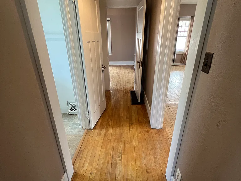 116 S 5th St E — Photo 13