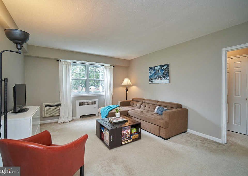 1st image of 4360 N Pershing Dr #43601