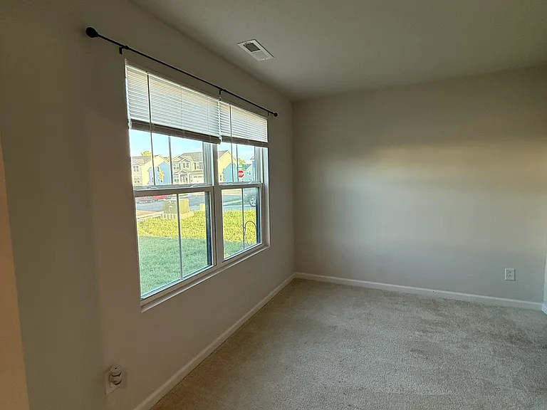 1730 Cascades Dr — Photo 13