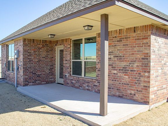 3rd image of 1017 Golden Leaf Dr