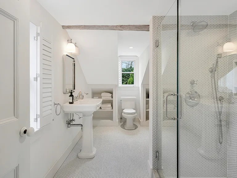 16 Jefferson St — Photo 8