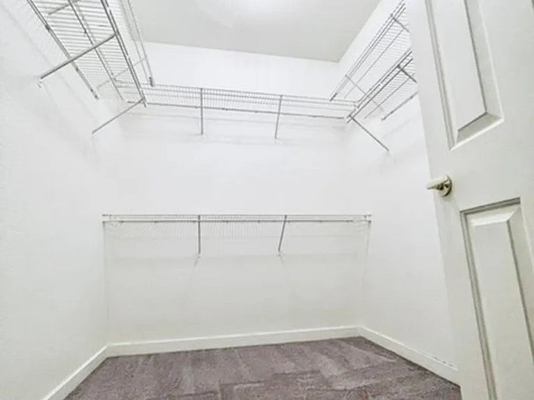 213 Heiple Ct — Photo 35