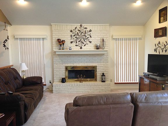 4th image of 104 Waterwood