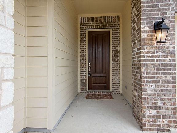 4th image of 19304 Melwas Way
