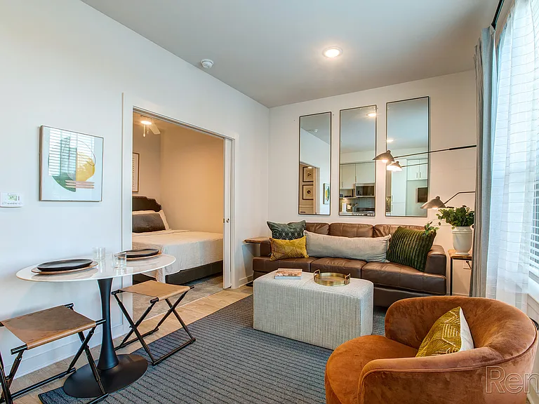 Gibson by Radius — Photo 20