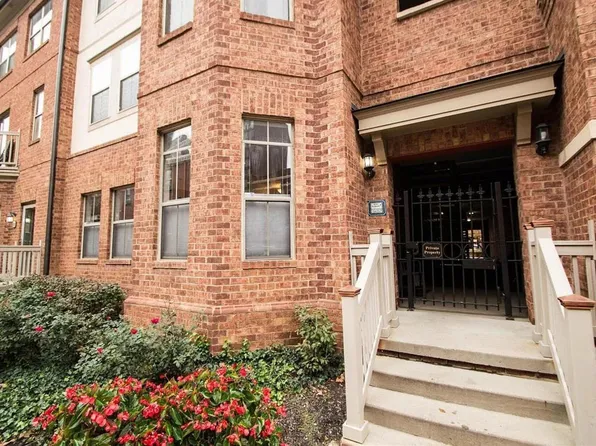 50 W Russell St, Columbus, OH 43215