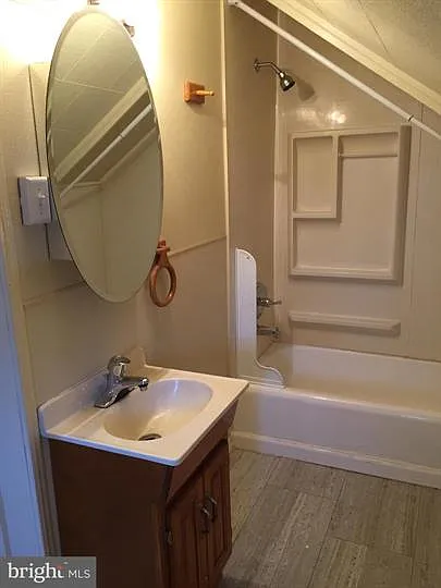 929 Johnston Ave #2 — Photo 11