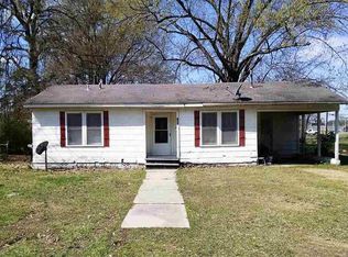 504 S West St, New Boston, TX 75570