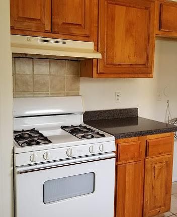 Kitchen stove