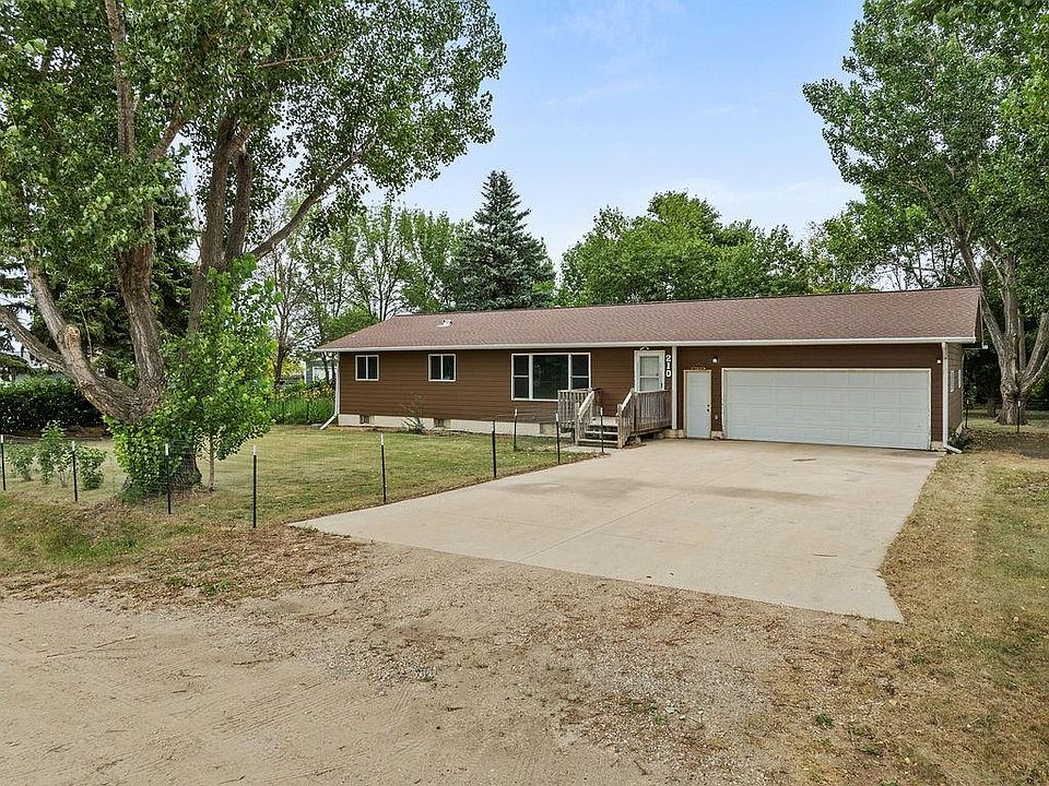1st image of 210 2nd St E