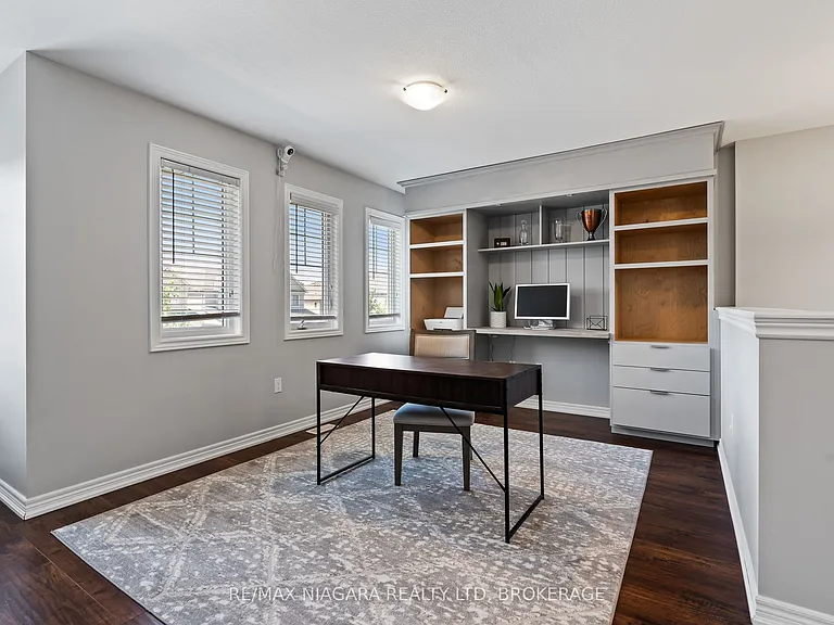 7 Riley Ave — Photo 16