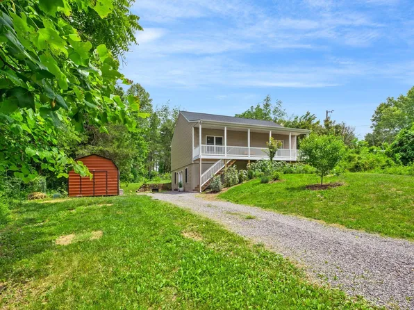 434 Greene Acres Rd N, Stanardsville, VA 22973