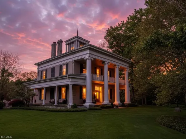 50 S St W, Hamilton, ON L9H 4C6