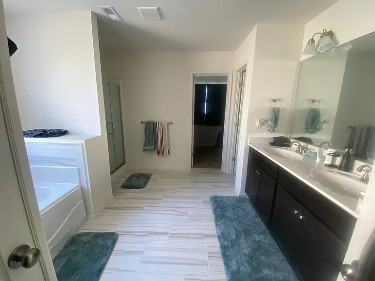 406 Terrywood Dr — Photo 8