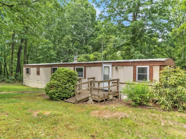 320 Pheasant Dr, Evans City, PA 16033