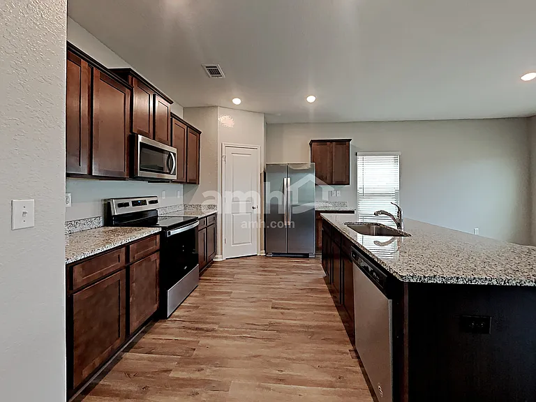 3315 Ridge Hill Pkwy — Photo 3