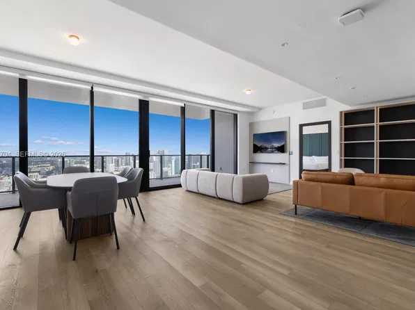 20 NE 11th #5201, Miami, FL 33132