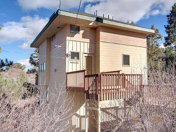 2nd image of 568 Marlowe Dr