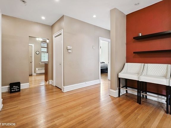 4th image of 630 W Waveland Ave APT 3F