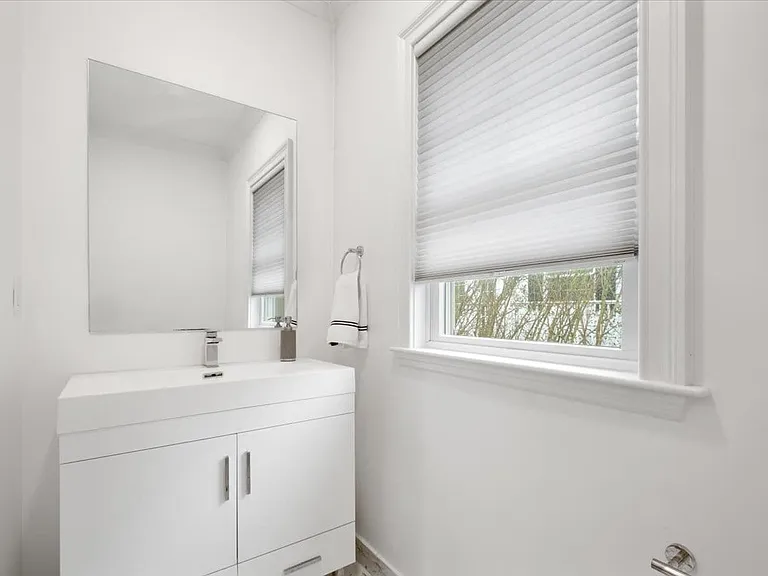 109 Lee Rd — Photo 8