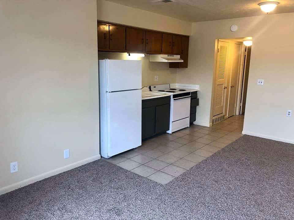 1st image of 1120 N 47th Ave APT 4
