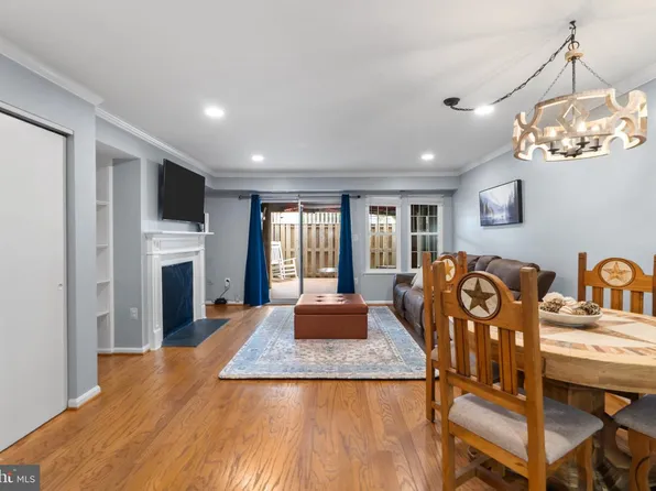 3401 Lakeside View Dr #18-3, Falls Church, VA 22041